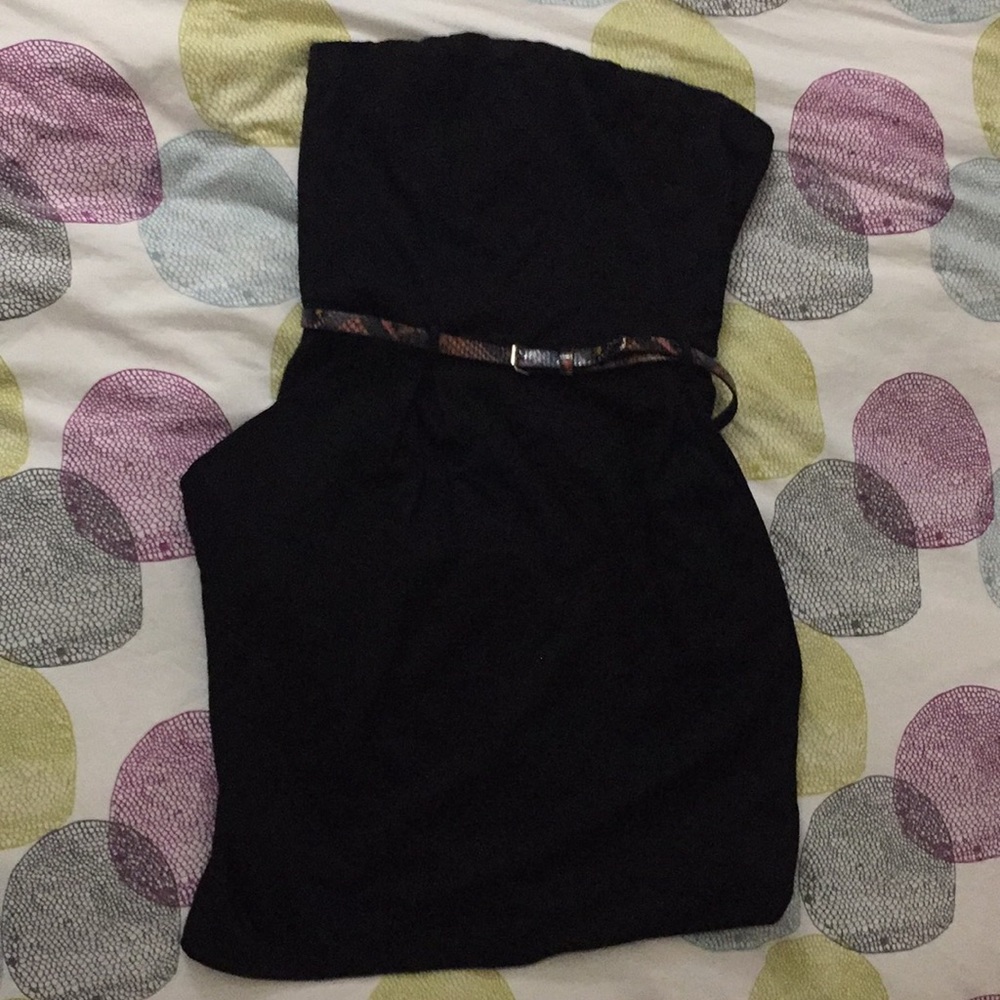 NWTs strapless LBD with POCKETS..belt not included